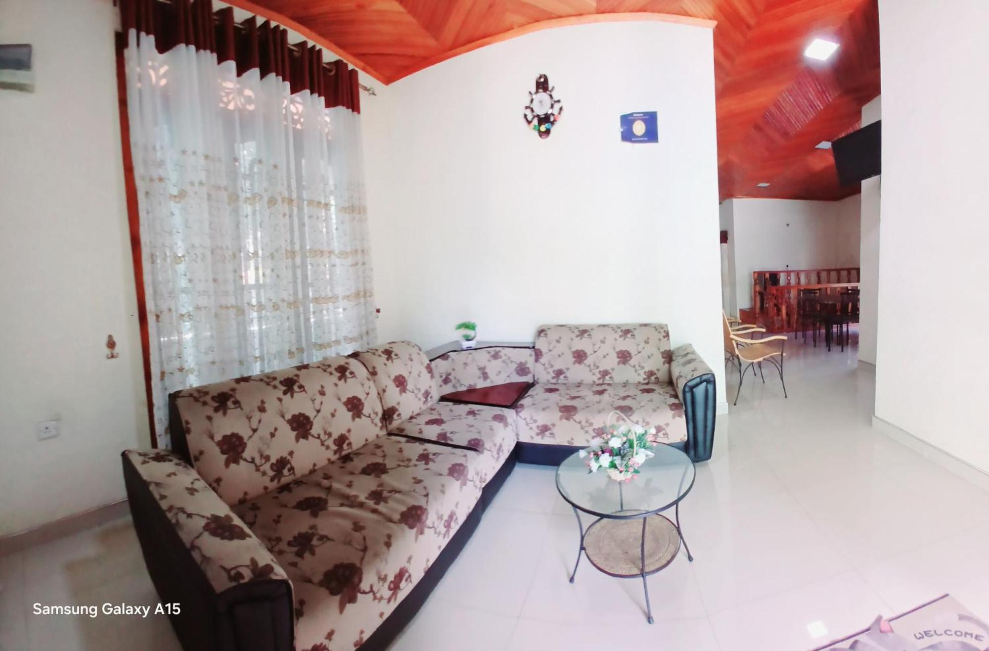 Jasmine Garden Inn Элла Экстерьер фото