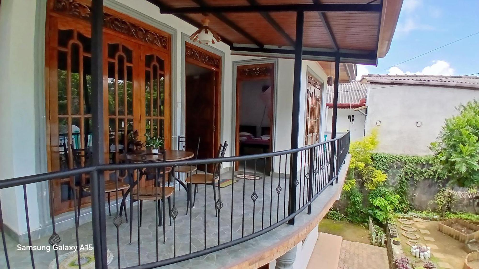 Jasmine Garden Inn Элла Экстерьер фото