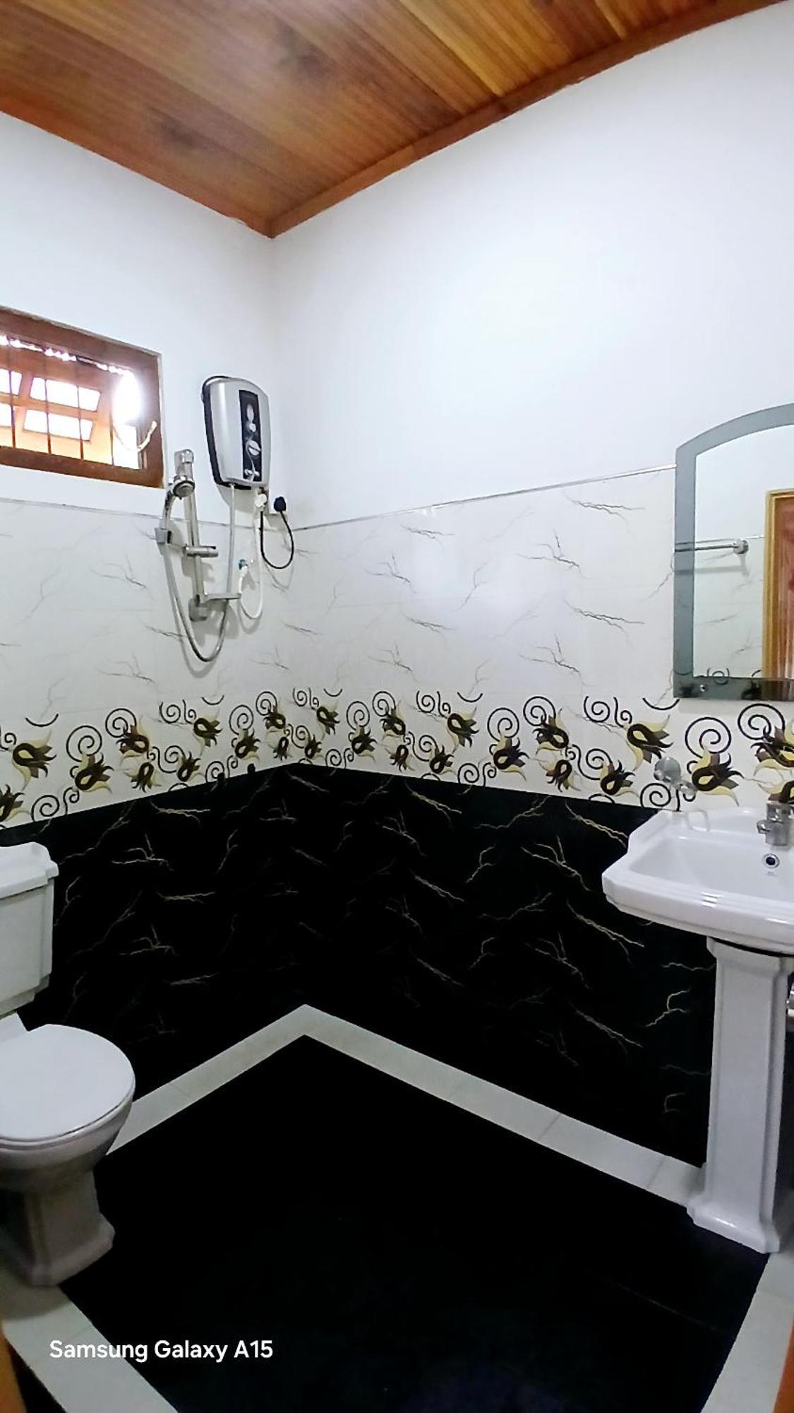 Jasmine Garden Inn Элла Экстерьер фото